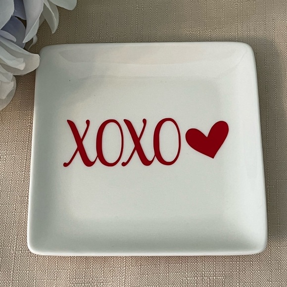 Trinket Dish, XOXO, Love, Valentines Day, Gifts, Family, Friends - Picture 4 of 5